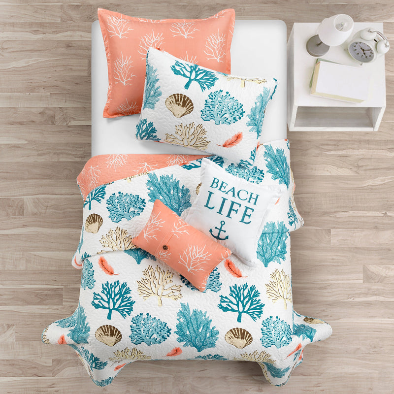 Coastal Reef Feather Reversible Quilt Set –