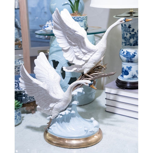 Lovecup Double Flying Swan Porcelain Figurine L313