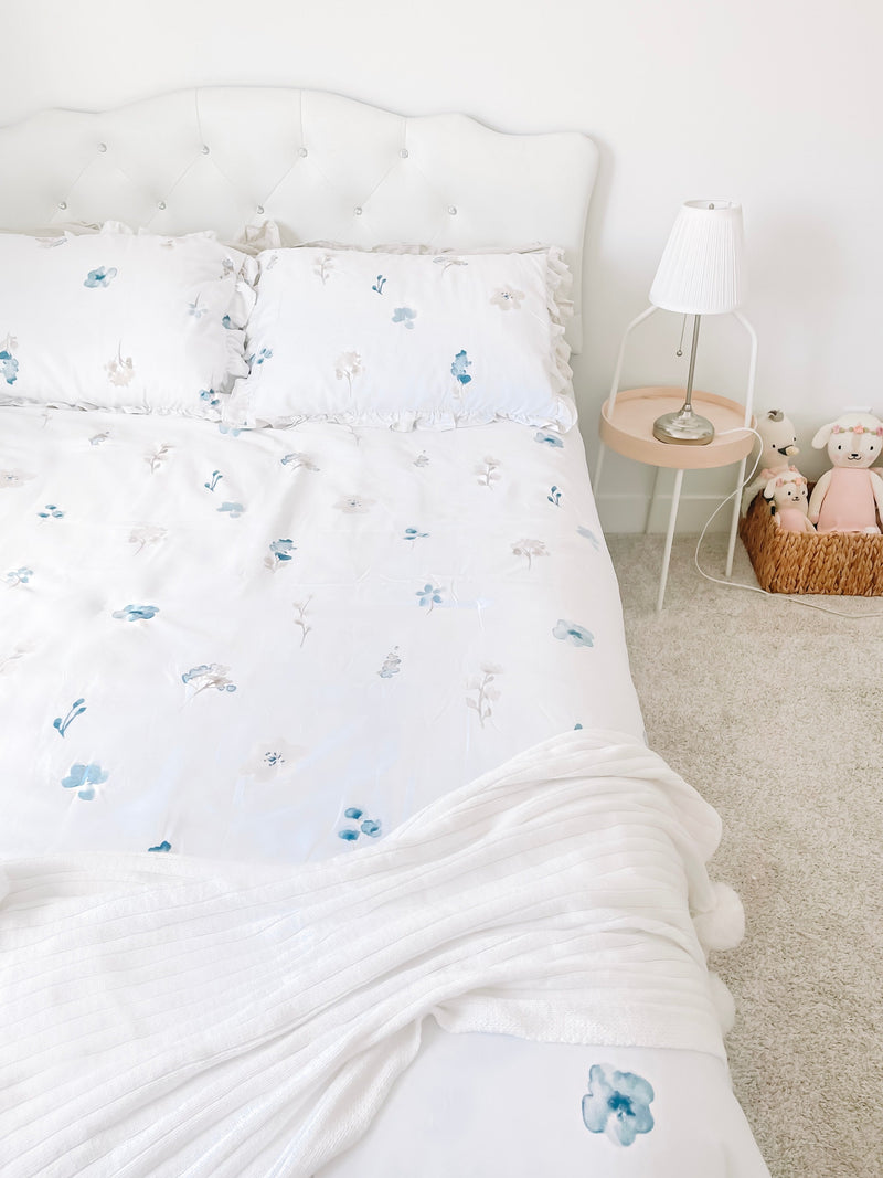 Livia Flora Silver-Infused Antimicrobial Comforter 5 Piece Set