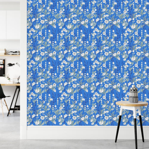 Elegant Blue Wallpaper with White Flowers Chic High-Quality