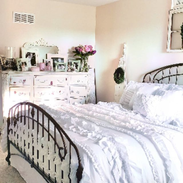 Belle bedding sale set